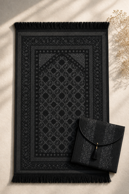 Noir Elegance prayer mat from Masra